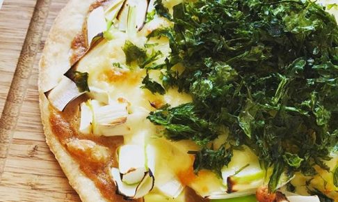 横浜ネギ海苔ピザ